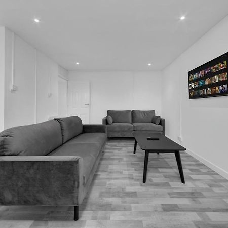 Suites By Rehoboth - Overcomers- Deptford Londra Dış mekan fotoğraf