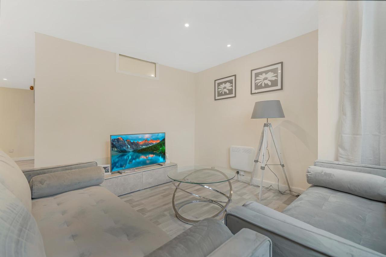 Suites By Rehoboth - Overcomers- Deptford Londra Dış mekan fotoğraf