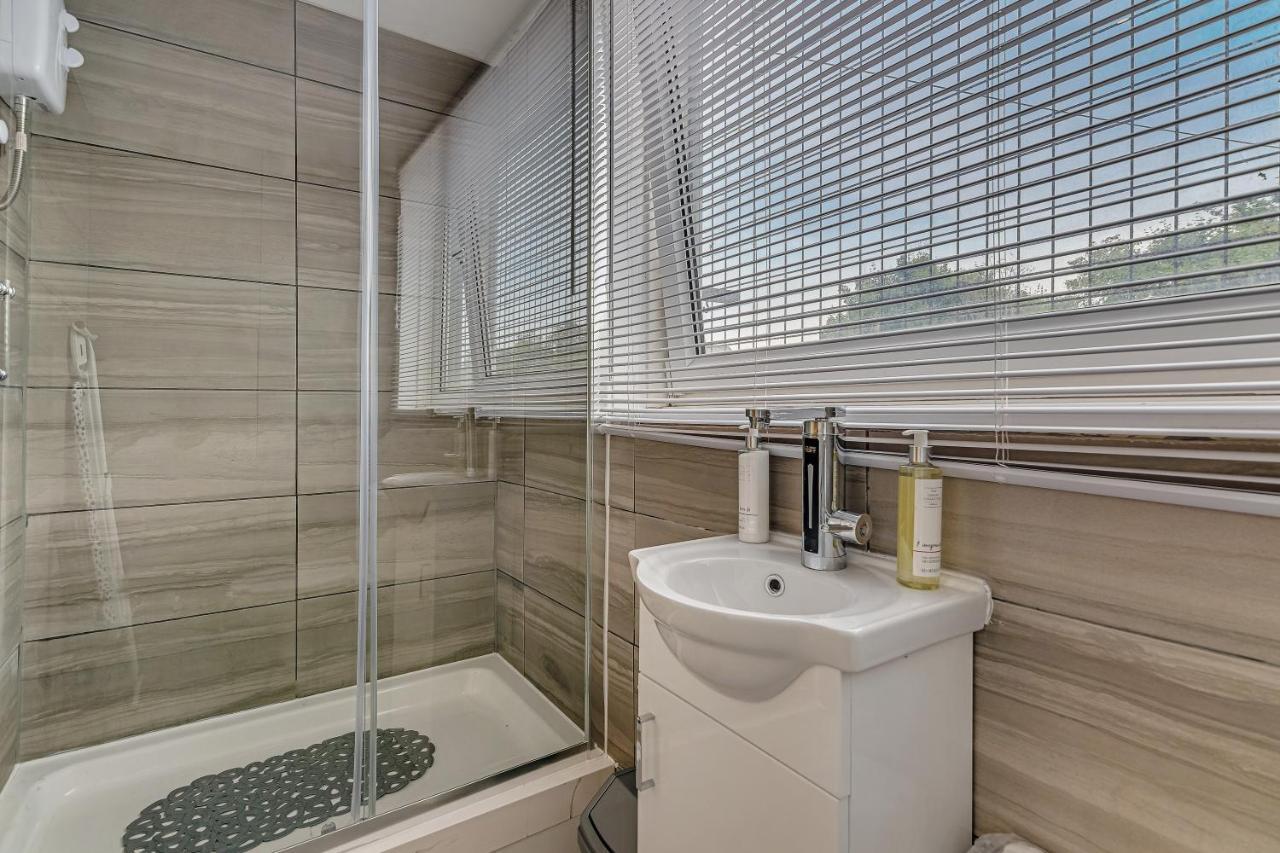 Suites By Rehoboth - Overcomers- Deptford Londra Dış mekan fotoğraf