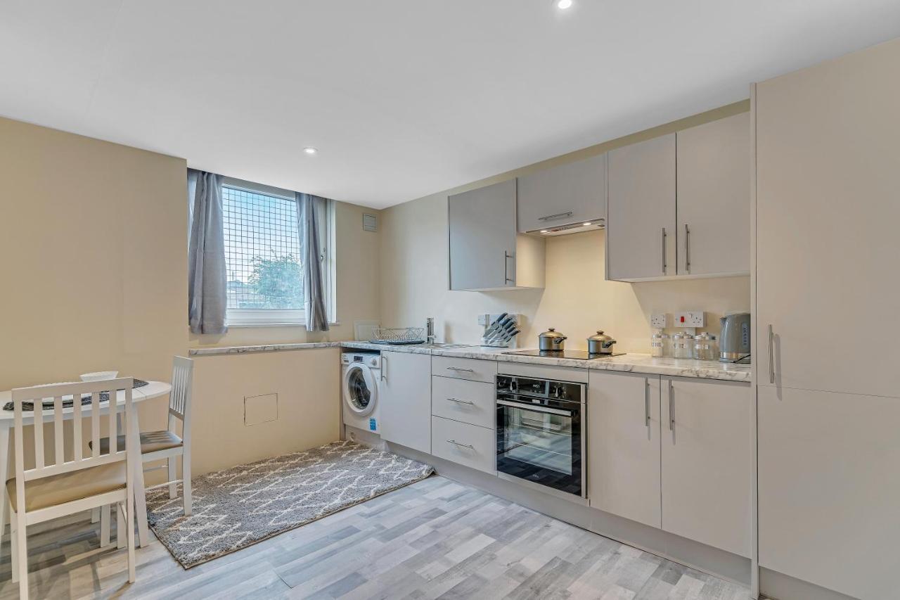 Suites By Rehoboth - Overcomers- Deptford Londra Dış mekan fotoğraf